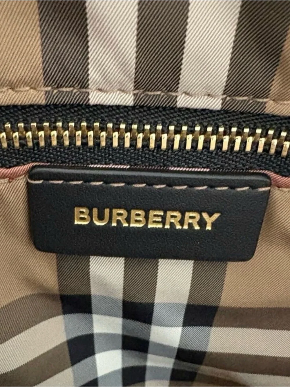 Burberry NWT Large, Black Nylon Zip-Front Tote Bag w check inside & dust cover